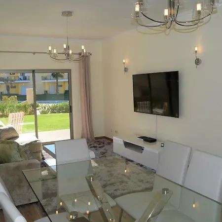 アパート Marina Gold